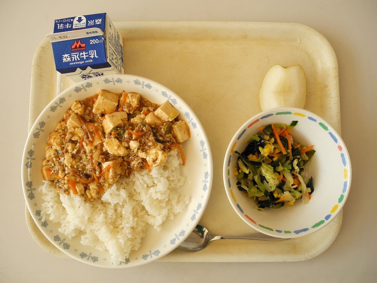 学校給食